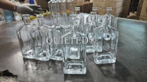 China 700 ml 750 ml Clear Glass Desiree Liquor Bottles Manufacturer and Company | QLT