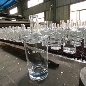 China 500 ML 700 ML 750 ML DECANTER LOLA Glass Bottles Manufacturer and Company | QLT
