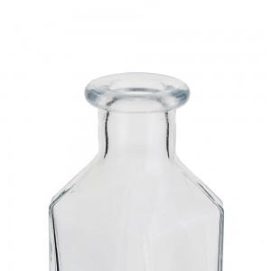 China Design 750 ml square shape liquor bottle Manufacturer and Company | QLT