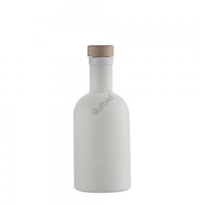 250 ml white liquor glass vodka bottle