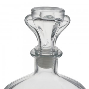 China Pretty quality 300 ml flat liquor glass whisky bottle Manufacturer and Company | QLT