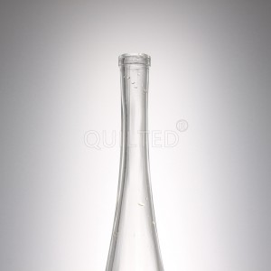 China 500 ml long neck liquor glass whisky bottle Manufacturer and Company | QLT