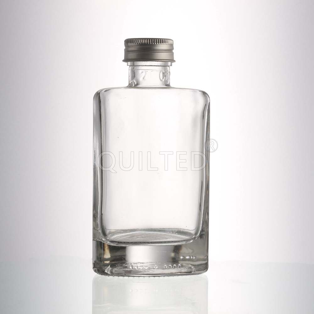 High-Quality Cheap Bomber Bottle Manufacturers Suppliers- 250 ml triangle shape liquor glass vodka bottle – QLT