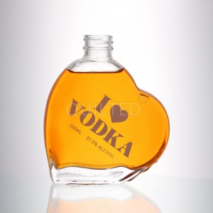 China 200 ml heart-shaped clear liquor glass bottle Manufacturer and Company | QLT