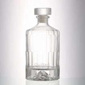 China 500 ml colorful clear glass liquor bottle with cover Manufacturer and Company | QLT