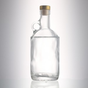 China High-Quality Cheap Little Tequila Bottles Factories Pricelist- 750 ml liquor glass bottle with handle - QLT Manufacturer and Company | QLT