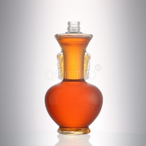 China Design Shape of lamp 600 ml liquor glass whsiky bottle Manufacturer and Company | QLT