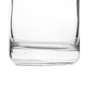 China China Wholesale 750ml Clear Liquor Glass Vodka BOttle ottles - QLT Manufacturer and Company | QLT