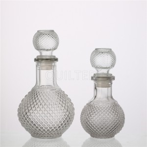 China 250 ml 500 nk China Wholesale Vodka Round shape wine bottle Manufacturer and Company | QLT