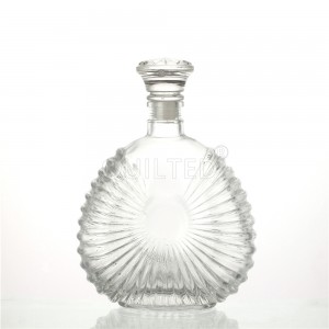 China 700 ml flat clear liquor glass brandy bottle Manufacturer and Company | QLT