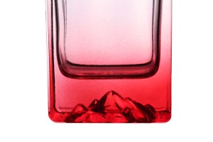 China 500 ml flat square shape liquor glass bottle with cover Manufacturer and Company | QLT