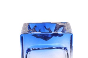 China 500ml Blue Colored Liquor Glass Bottles Manufacturer and Company | QLT