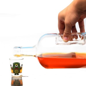 China Custom hand shape 1700 ml liquor glass vodka bottle Manufacturer and Company | QLT