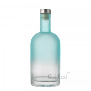 Fancy 750 ml liquor color glass bottle with cork